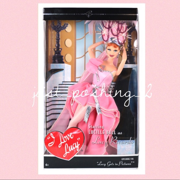 Lucy Gets in Pictures Barbie - Picture 2 of 11